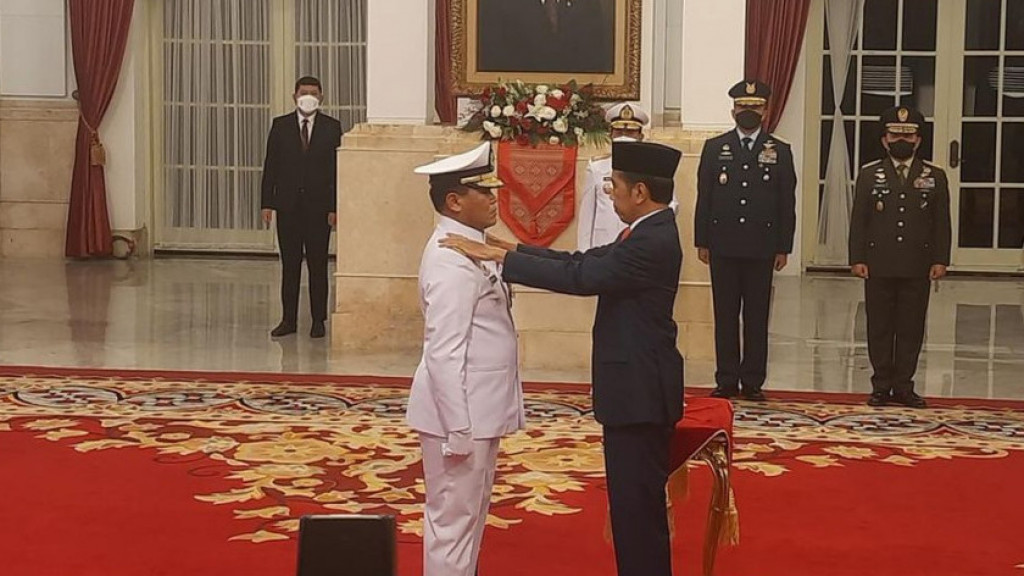 Resmi Jabat KSAL baru, Muhammad Ali Naik Pangkat Jadi Laksamana