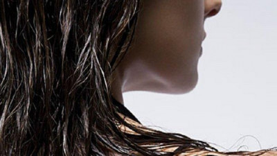 Bukan Masuk Angin, Ini Bahaya Tidur Dengan Rambut Basah