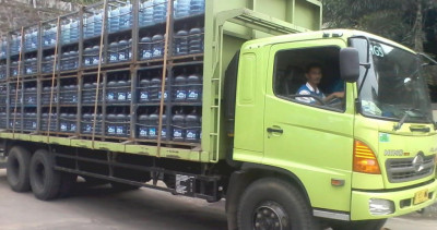 Pemerintah Diminta Fokus Tertibkan Truk ODOL AMDK Mulai Tahun Depan