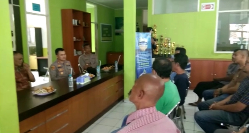 Kapolres Sumedang Sambangi dan Dengar Curhatan Warga Kelurahan Situ