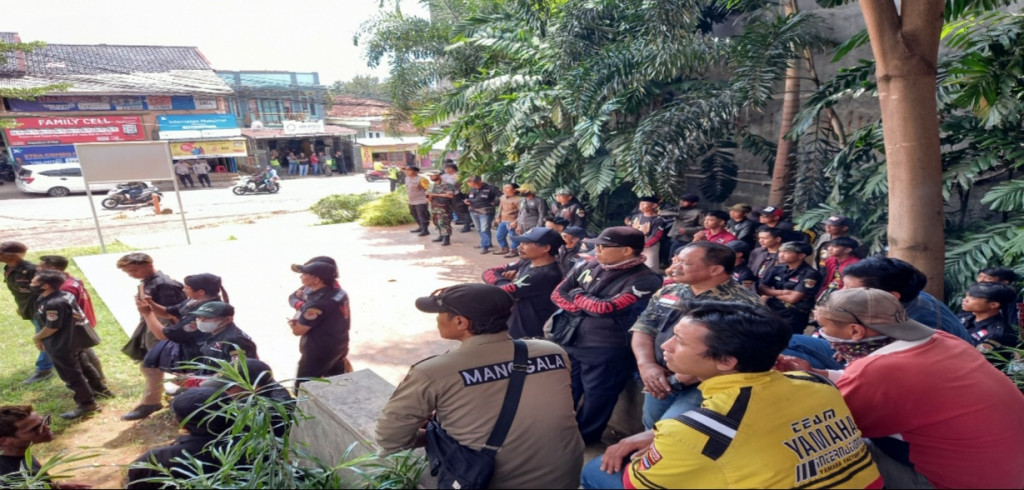 Polres Sumedang Lakukan Pengamanan Aksi Unjuk Rasa Sengketa Lahan di Cimanggung