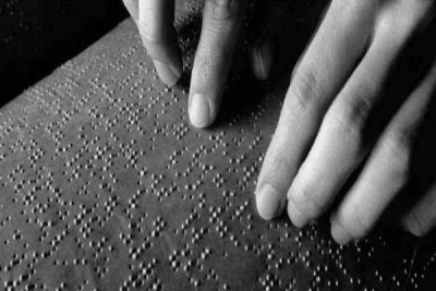 Sempat Dilarang, Ini 3 Fakta Menarik Terkait Huruf Braille