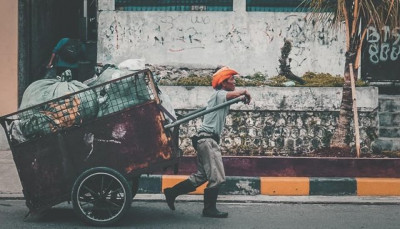 Bisa Bikin Kamu Iri! Ini 5 Negara Dengan Gaji Tukang Sampah Fantastis