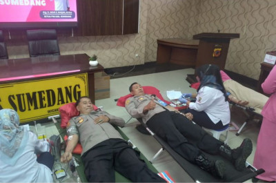 Gandeng PMI Polres Sumedang Gelar Donor Darah
