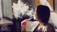 Jangan Disepelekan! Ini 4 Dampak Menghisap Vape Bagi Wanita