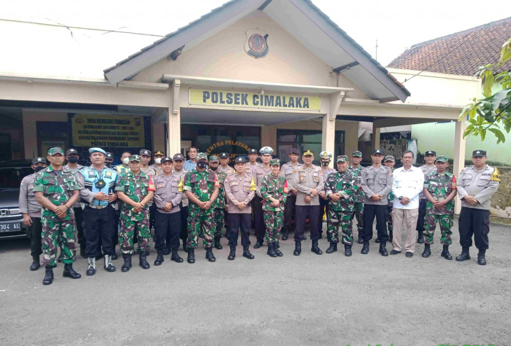 Apel Gabungan Polsek dan Koramil Cimalaka Wujud Sinergitas TNI-Polri