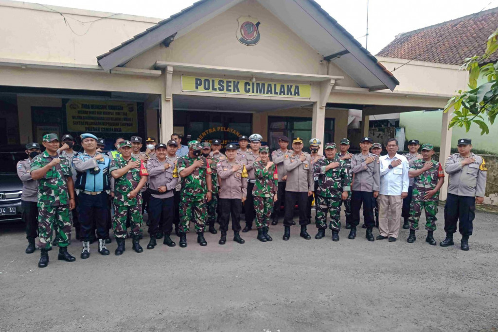 Apel Gabungan Polsek dan Koramil Cimalaka Wujud Sinergitas TNI-Polri