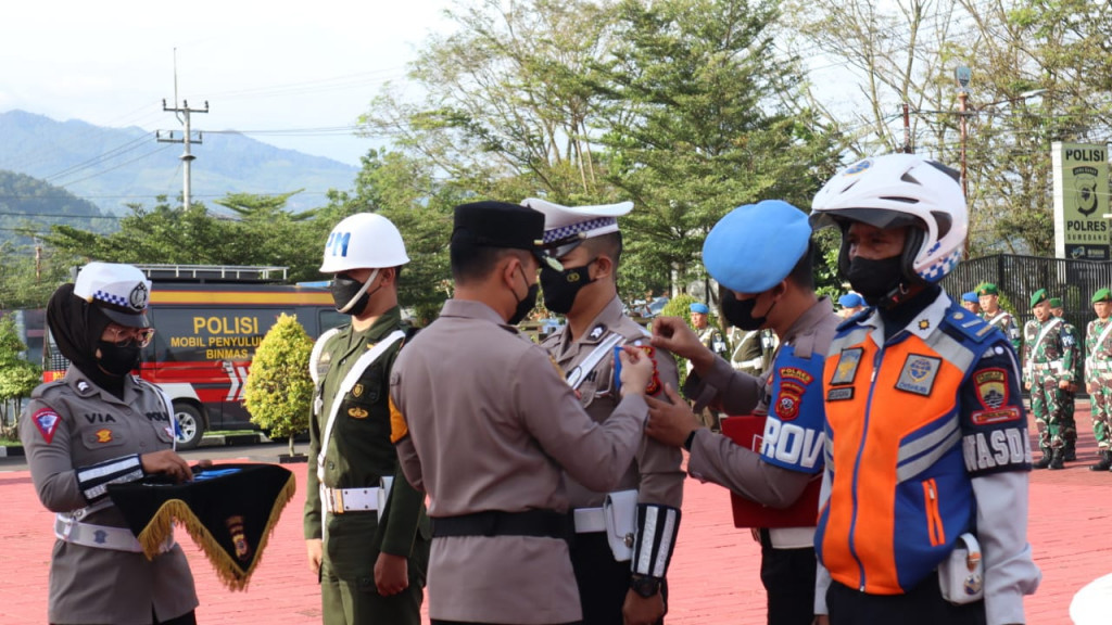 Kapolres Sumedang Pimpin Apel Gelar Pasukan Operasi Keselamatan Lodaya 2023