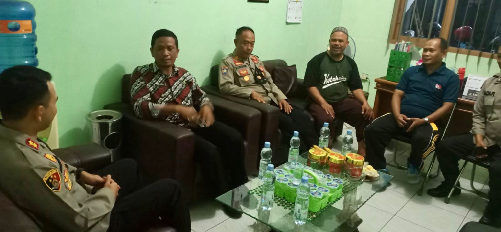 Jumat Curhat, Kapolres Sumedang Sambangi Warga Kelurahan Kota Kulon Sumedang selatan