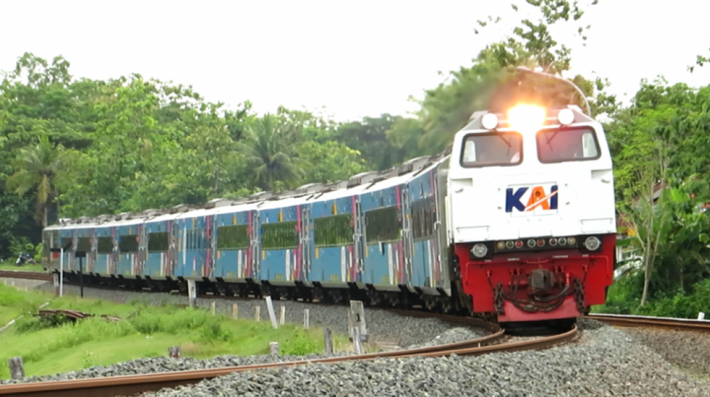 7 Tips Mengatasi Rasa Bosan saat Naik Kereta Jarak Jauh