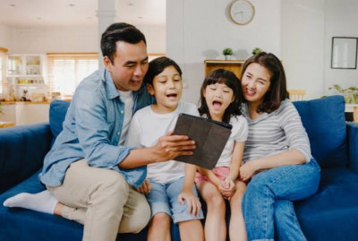 Ingin Terapkan Digital Parenting Pada Anak? Ikuti 4 Tips Berikut