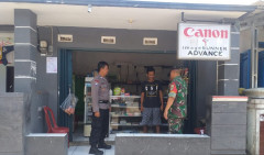 Antisipasi Gangguan Kamtibmas, Polsek Paseh Gandeng Koramil Laksanakan Patroli Jalan Kaki