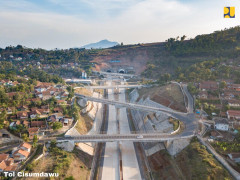 Ingat! Hari Ini Tol Cisumdawu Mulai Berbayar, Segini Tarifnya!