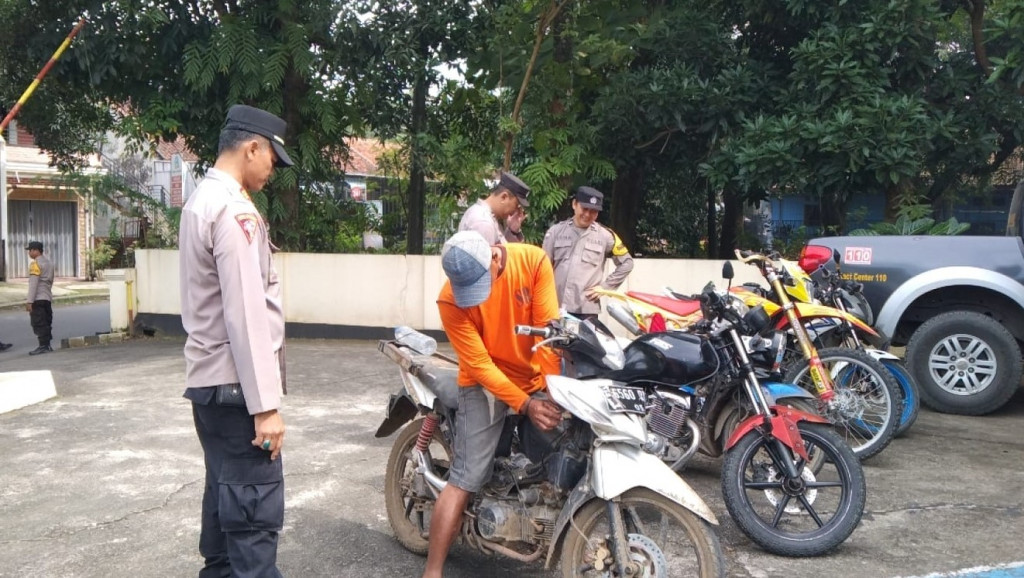 Banyaknya Keluhan Knalpot Bising, Polsek Ujungjaya Lakukan Penertiban Knalpot Bising