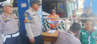 Polres Sumedang Gelar Tes Urine Supir Bus Di Terminal Sumedang
