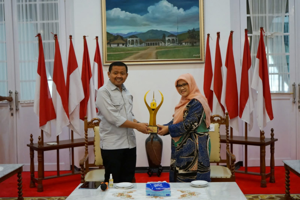 Sumedang Raih Predikat Kabupaten Informatif Tahun 2022