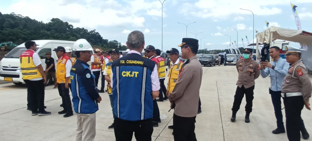 Kapolres Sumedang Damping Menteri PUPR Lakukan Pengecekan Jalur Tol Cisumdawu Seksi 4-6