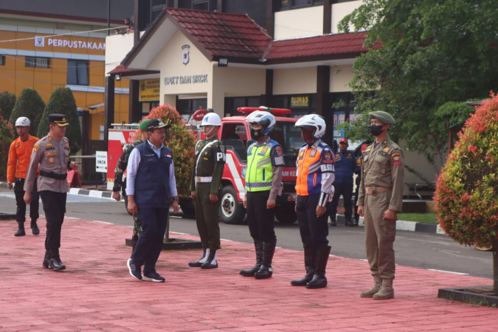 Polres Sumedang dan Instansi Terkait Gelar Apel Pasukan Operasi Ketupat 2023