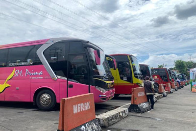 Walaupun Tak Seramai Tahun Lalu, Pemesanan Tiket Bus Tetap Meningkat
