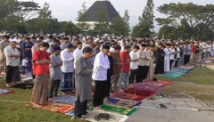 Ribuan Jemaah Muhammadiyah Sumedang Laksanakan Shalat Idulfitri 1444 H di Lapang PPS