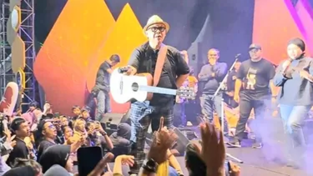 Doel Sumbang Goyang Sumedang, Ajak Warga Perangi Rokok Ilegal