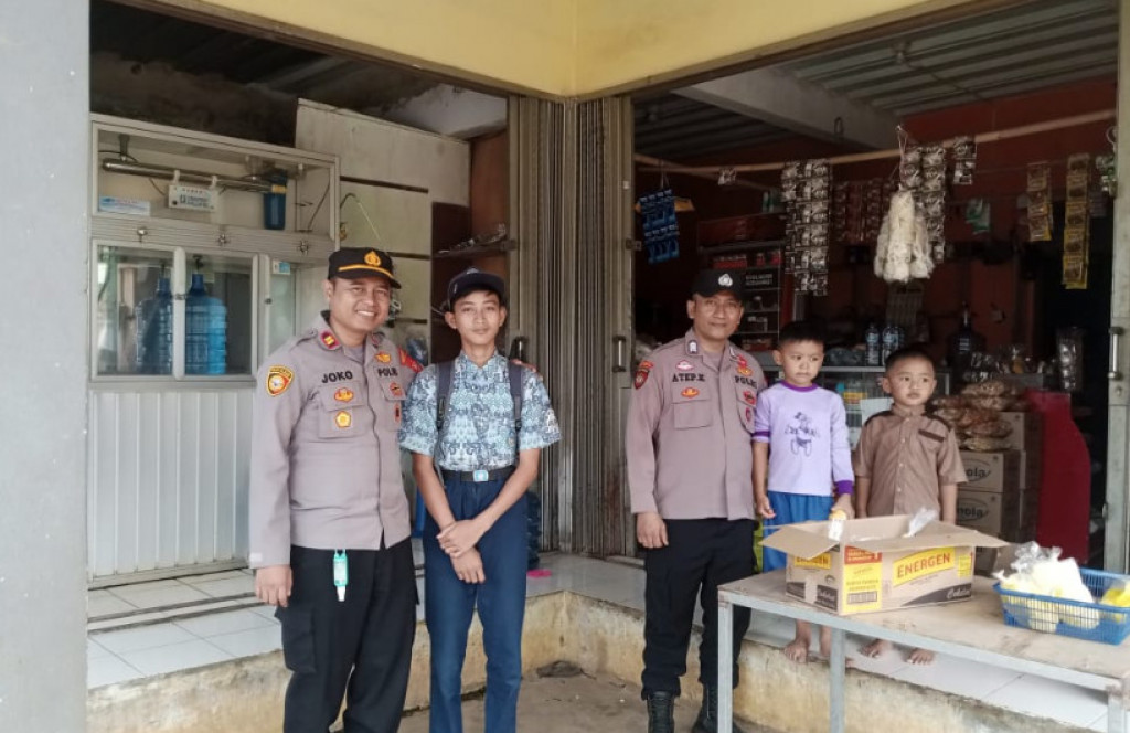 Berikan Rasa Aman Warga, Polsek Sukasari Polres Sumedang, Gelar Patroli Siang