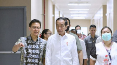 Presiden Jokowi Cari Dokter Spesialis Untuk Ditugaskan Di RSUD Komodo