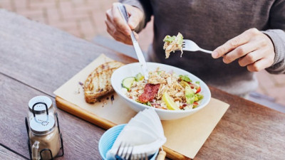 Simak! Ini 6 Dampak Kesehatan Jika Sering Telat Makan