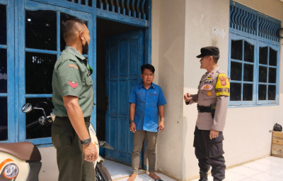 Bhabinkamtibmas Bersama Bhabinsa, Laksanakan Sambang Door To Door Dengan Warga Dusun Cibungur