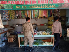 Pastikan Harga Sembako di Pasaran Stabil, Polsek Cisarua Lakukan Peninjauan Pasar