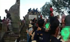 Beredar Foto Monumen Lingga Dinaiki Penonton Karnaval SCTV, Begini Tanggapan Pemda Sumedang