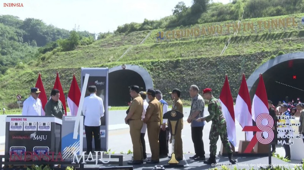 Warga Kecewa, Presiden Jokowi Batal ke Ujungjaya Sumedang