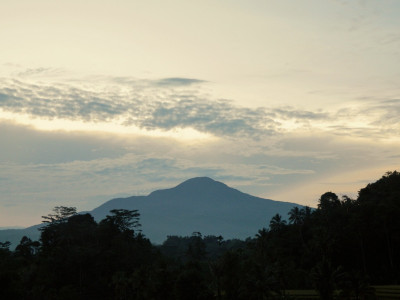 Keindahan Gunung Tampomas, Gunung Tertinggi Di Kabupaten Sumedang