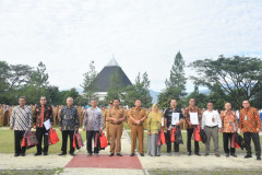 Delapan Pejabat Pemkab Sumedang Pensiun, Ini Pesan dari Bupati