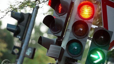 Memiliki Sejarah Yang Panjang, Ini 4 Fakta Menarik Seputar Lampu Merah